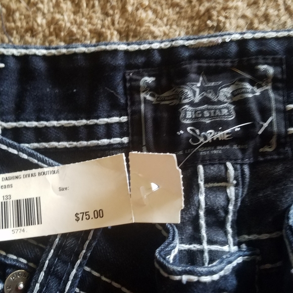 Jeans - Picture 2 of 4